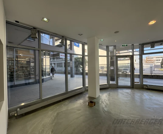! neue Miete im 1. Jahr ! ca. 65 m² Büro- und Ladenfläche im Zentrum von Kufstein