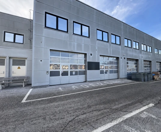 Lager sucht Mieter, ca. 92 m² zu vermieten