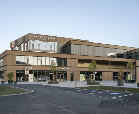 Panorama-Büro mit ca. 341m² im Genusszentrum Kiefersfelden zu Vermieten